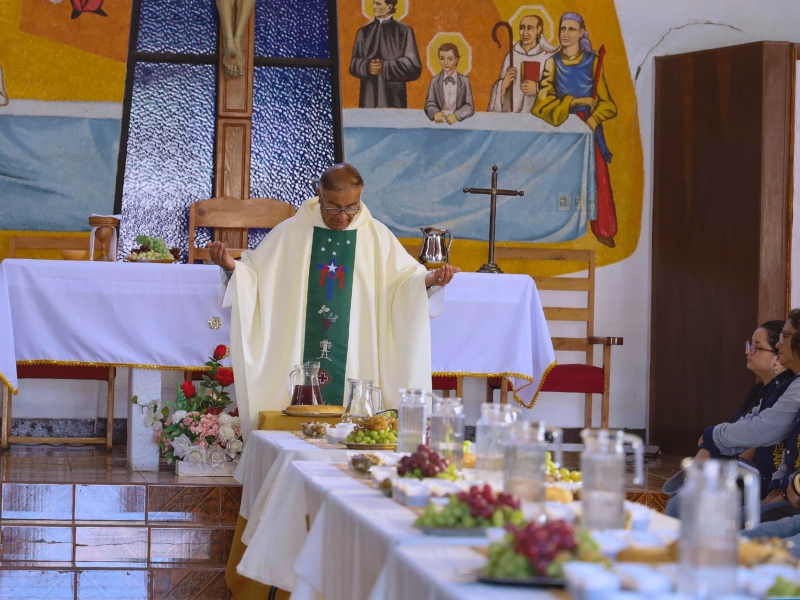 Celebración del Jueves Santo: Liturgia del Servicio y la Sagrada Comunión