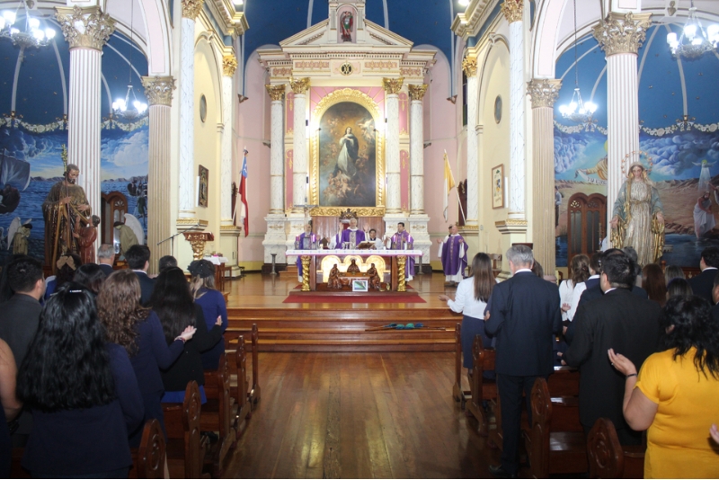 Colegios Salesianos participan de eucarist&iacute;a celebrada en Catedral de Iquique
