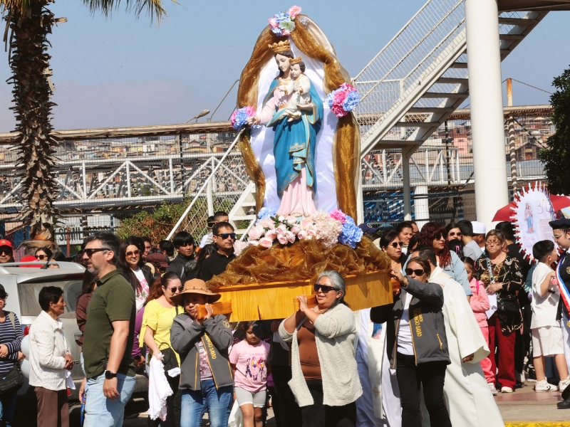 María Auxiliadora reunió a la comunidad de Alto Hospicio en una jornada de fe, esperanza y espíritu de familia
