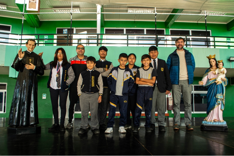 Reconocimiento a Estudiantes Destacados en Deportes